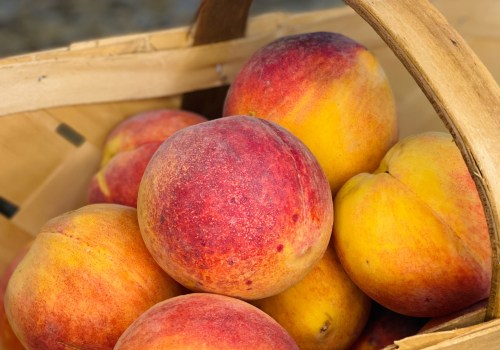 How to Blanch Peaches to Maximize the Freshness of Farm Produce